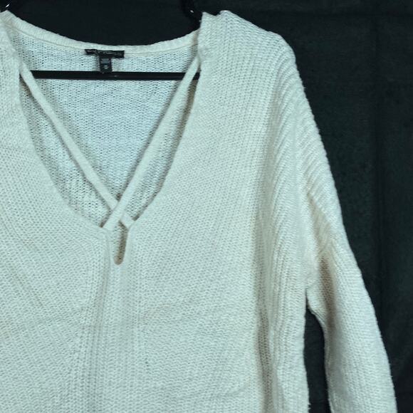 Express Womens Sweater Cream V Neck Criss Cross Slit Back Knit Cotton Blend M - Picture 5 of 12